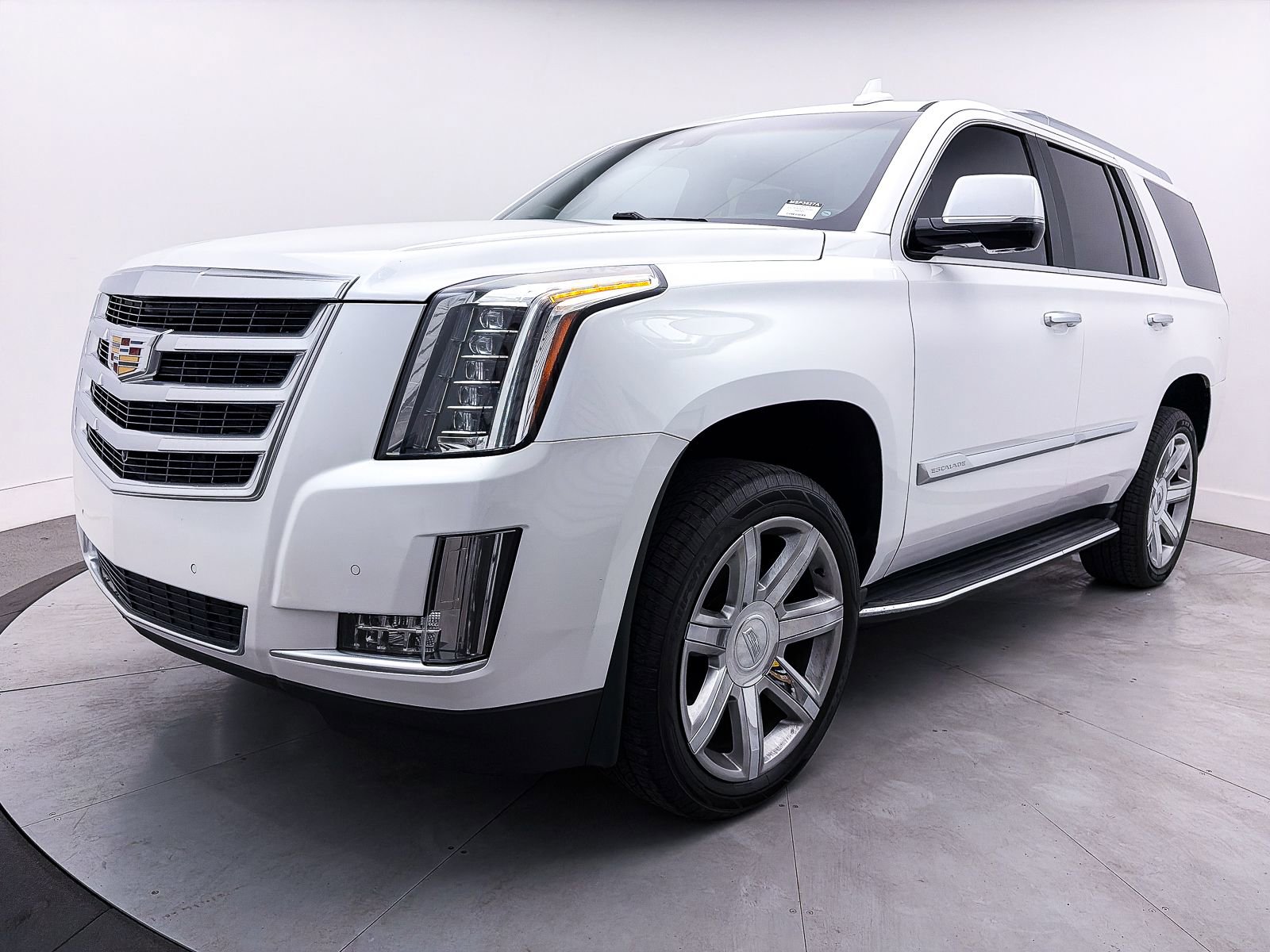Used 2016 Cadillac Escalade Luxury image 10
