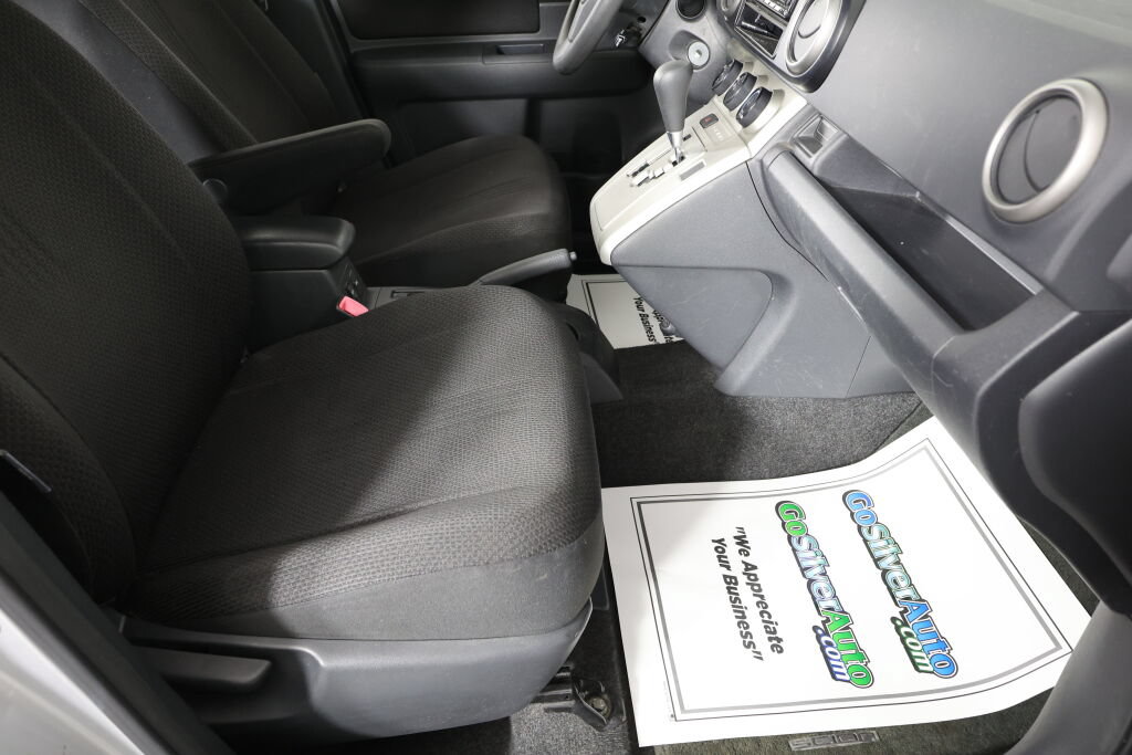 Used 2008 Scion xB FWD image 26