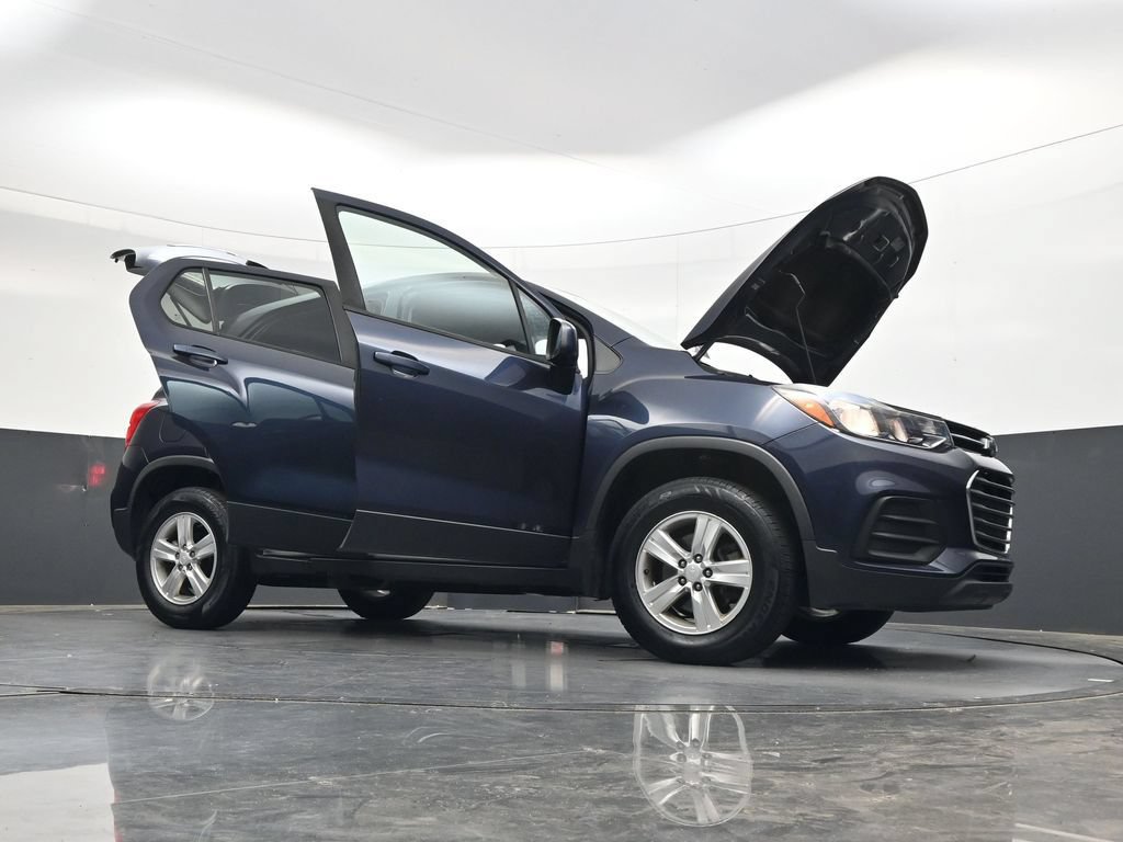 Used 2019 Chevrolet Trax LS w/ Tint and Cruise Package AWD/4WD image 51
