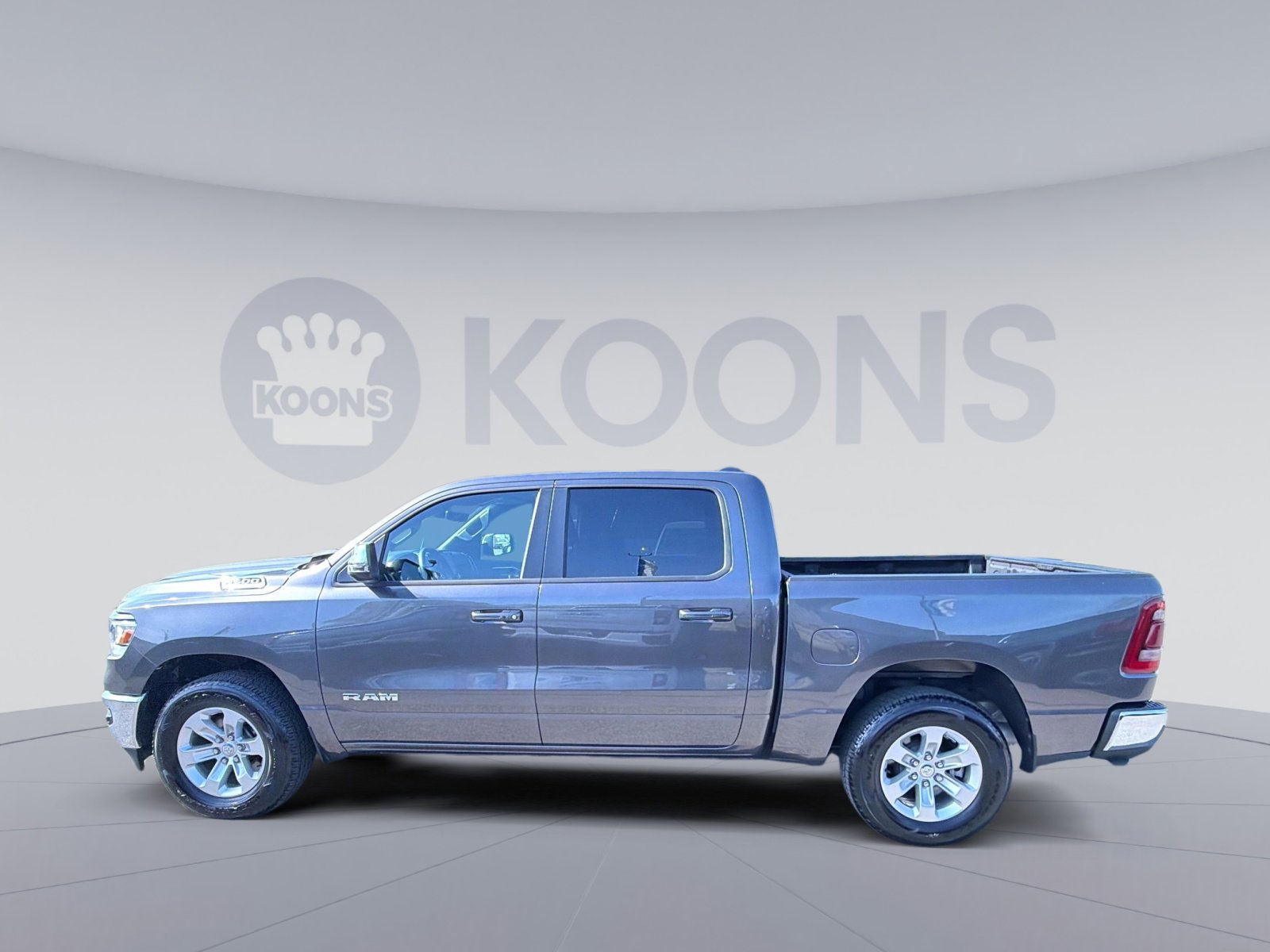 Used 2024 RAM 1500 Laramie image 2