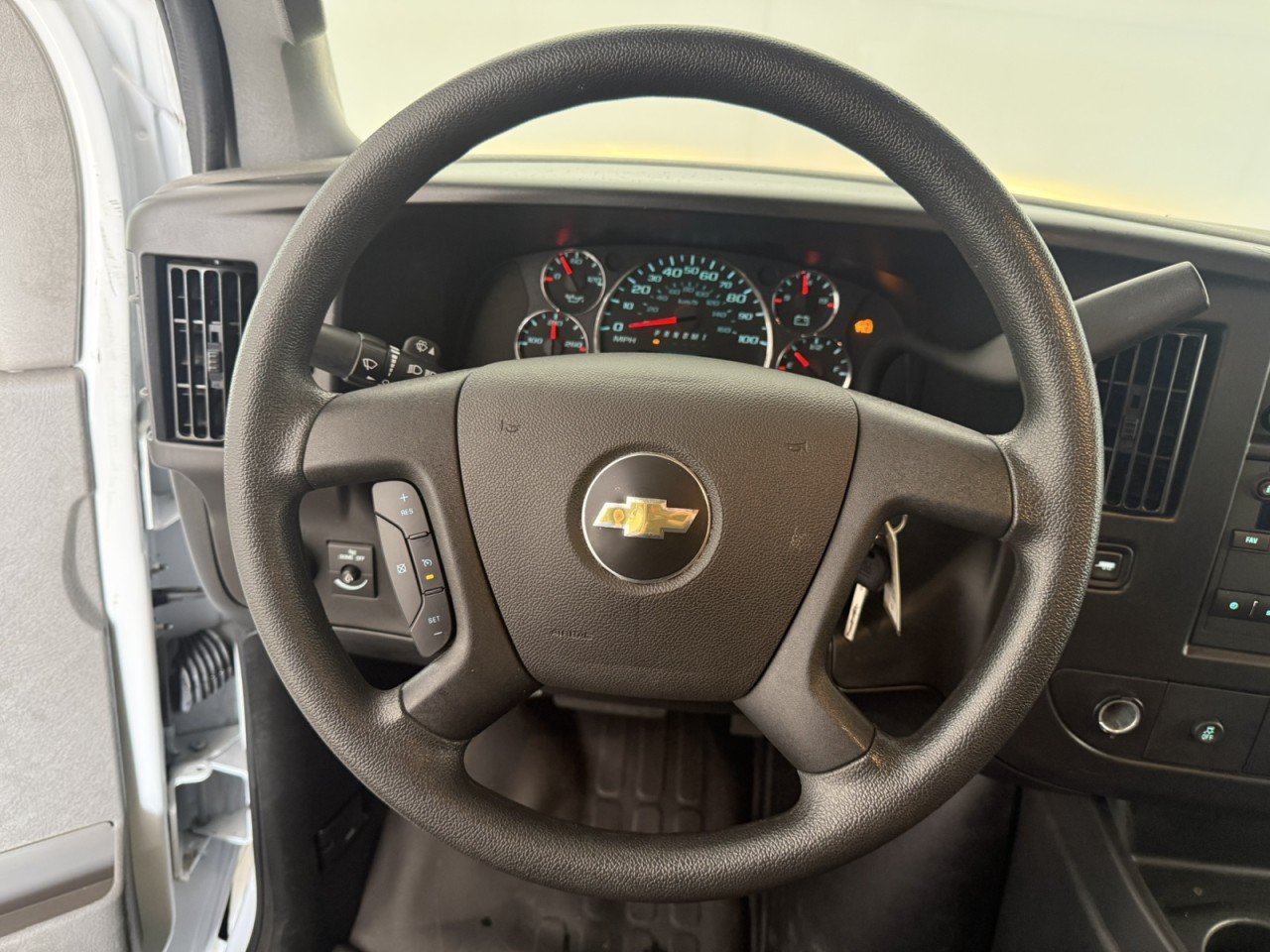 Used 2025 Chevrolet Express 2500 w/ Driver Convenience Package RWD image 20