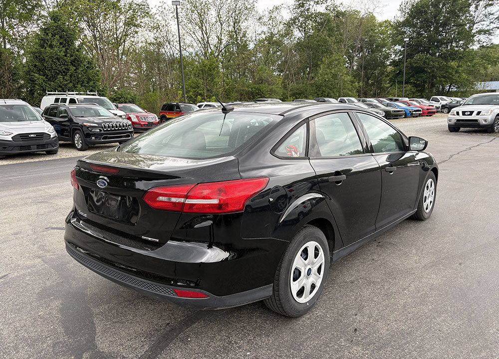 Used 2018 Ford Focus S FWD image 3