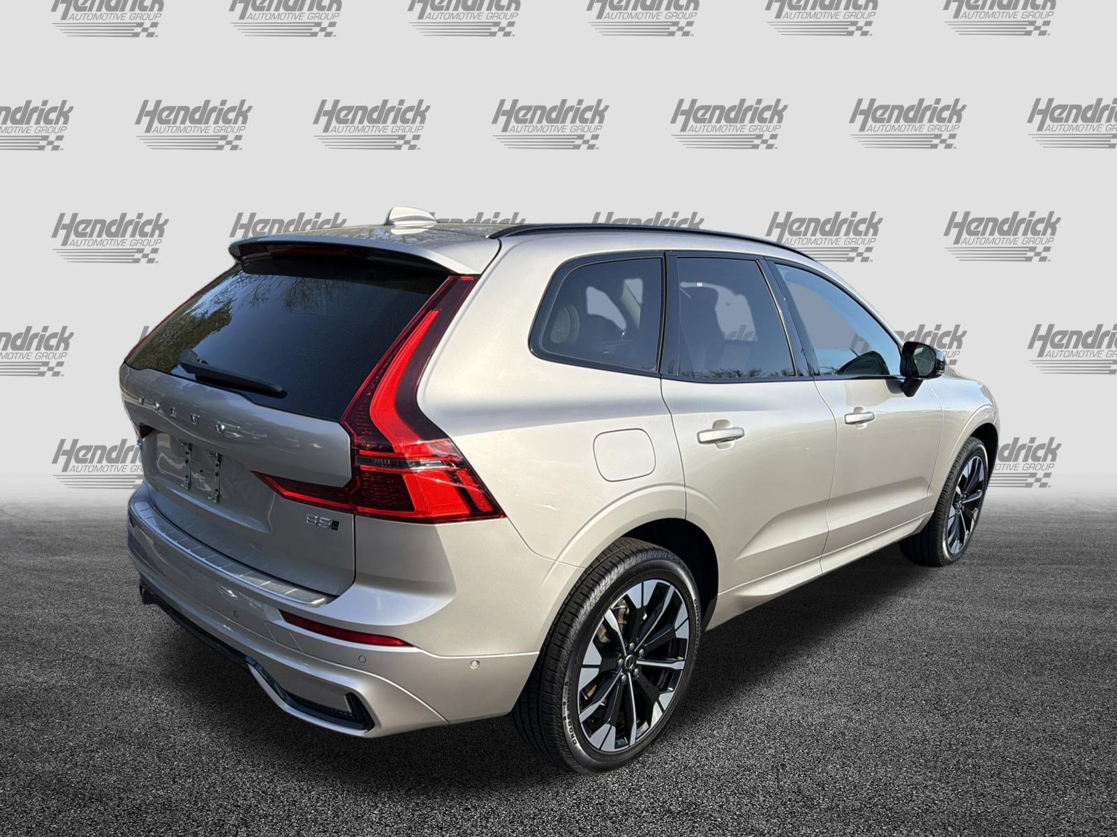 Used 2026 Volvo XC60 B5 Ultra w/ Protection Package Premier image 10