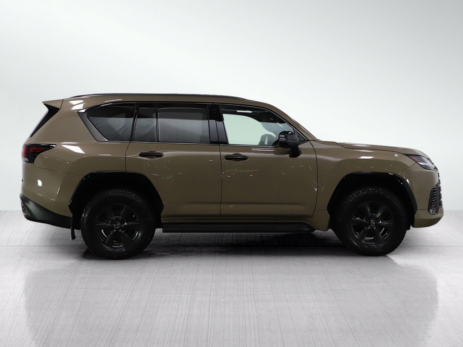 Used 2025 Lexus LX 700h Overtrail AWD/4WD image 8