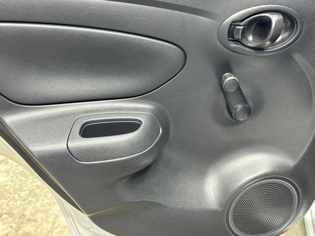 Used 2015 Nissan Versa S FWD image 16