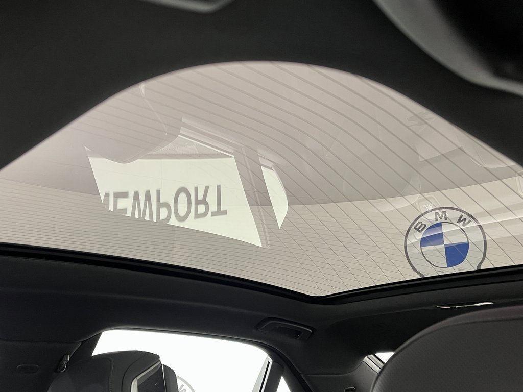 Used 2025 BMW 760i xDrive 760i xDrive w/ Premium Package image 30