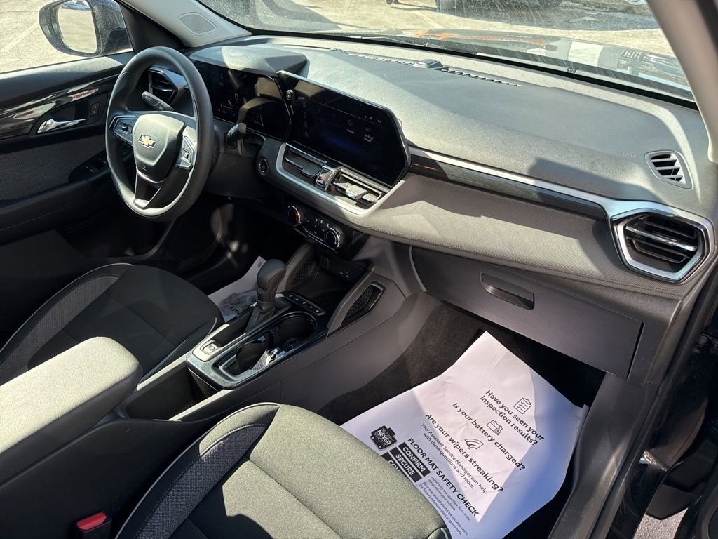 Used 2025 Chevrolet TrailBlazer LT image 25