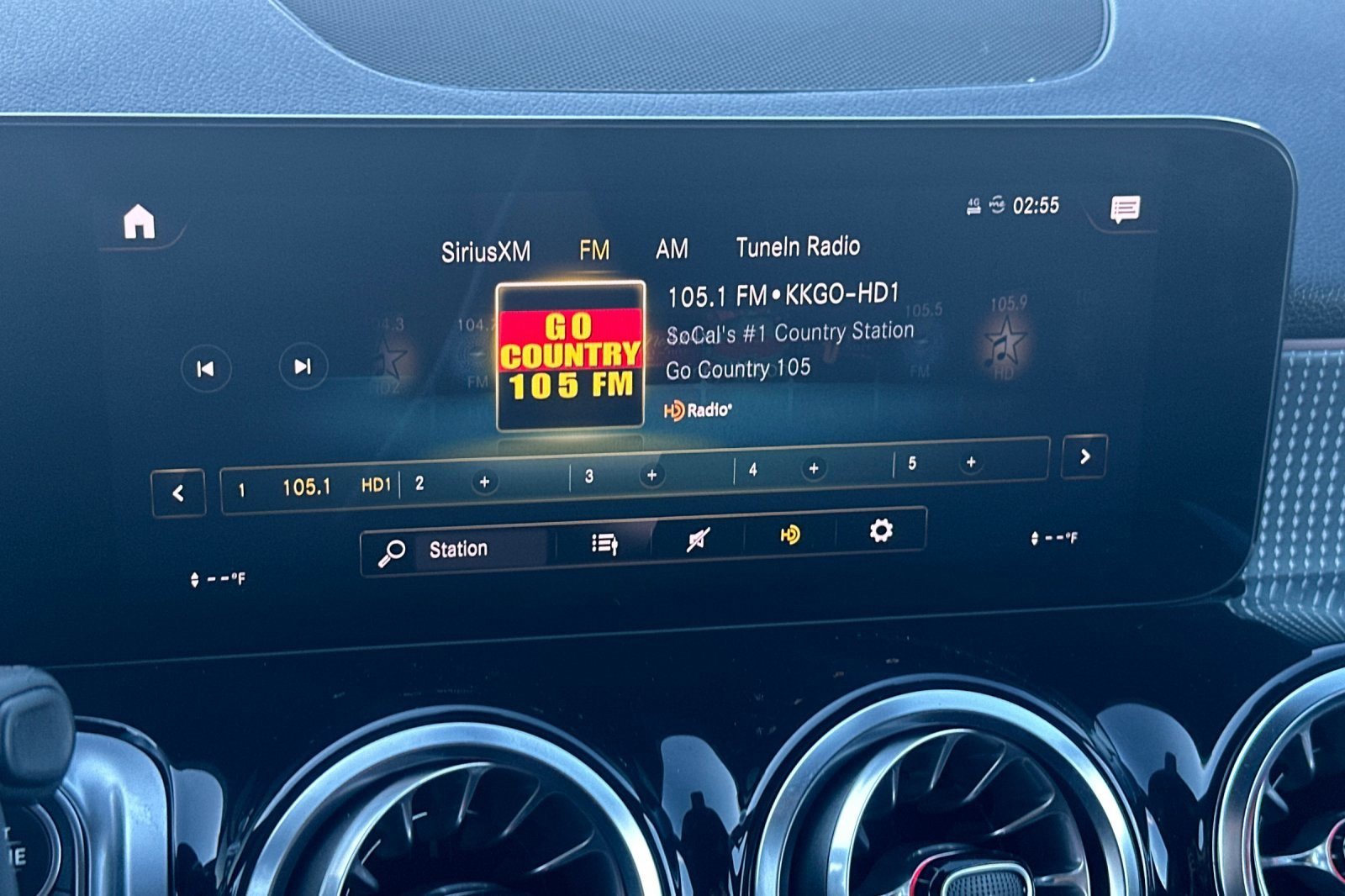 Used 2022 Mercedes-Benz GLB 250 4MATIC image 17