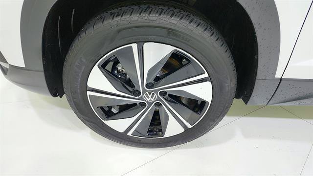 Used 2024 Volkswagen Taos SE AWD/4WD image 36