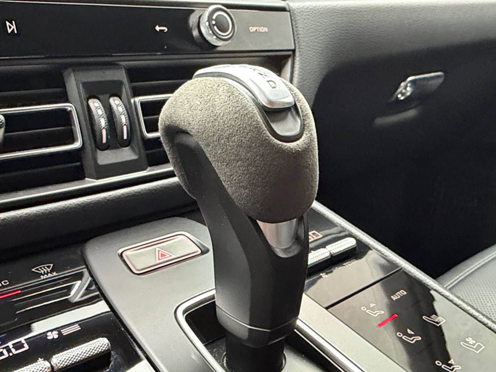 Used 2026 Porsche Macan GTS AWD/4WD image 30