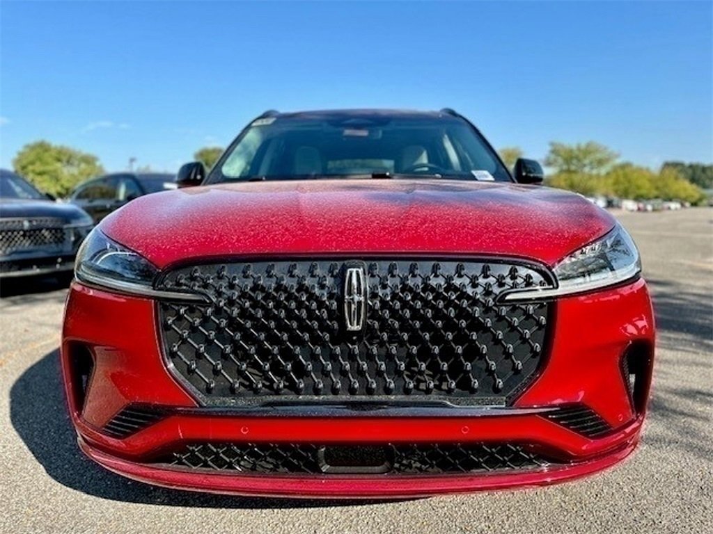 New 2025 Lincoln Aviator AWD w/ Jet Appearance Package image 2