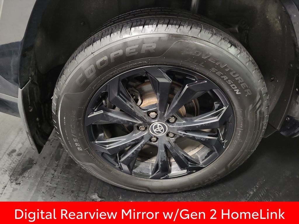 Used 2022 Toyota RAV4 XSE AWD/4WD image 11