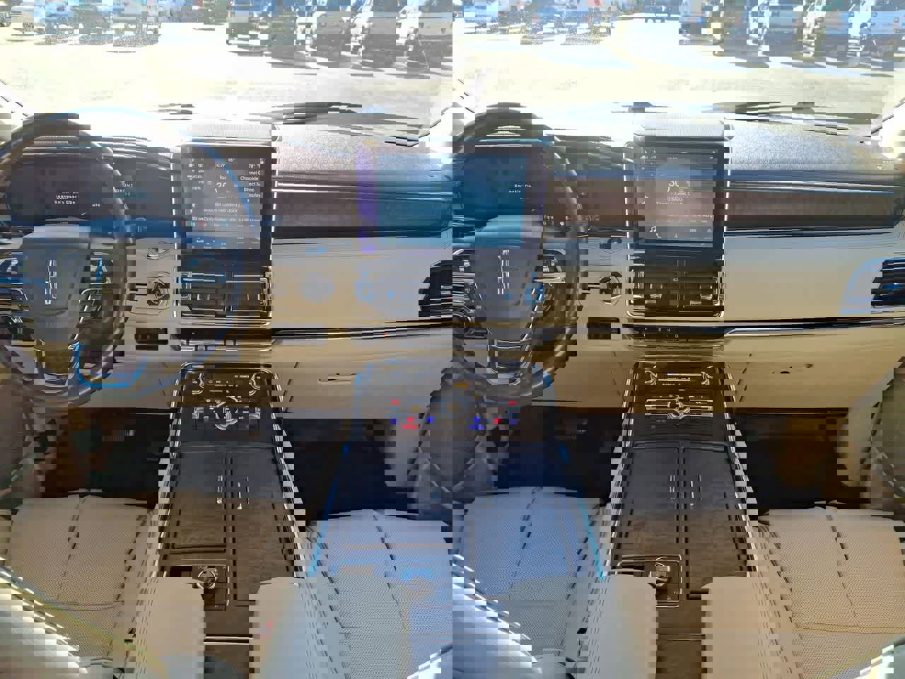 Used 2019 Lincoln Navigator Reserve image 10