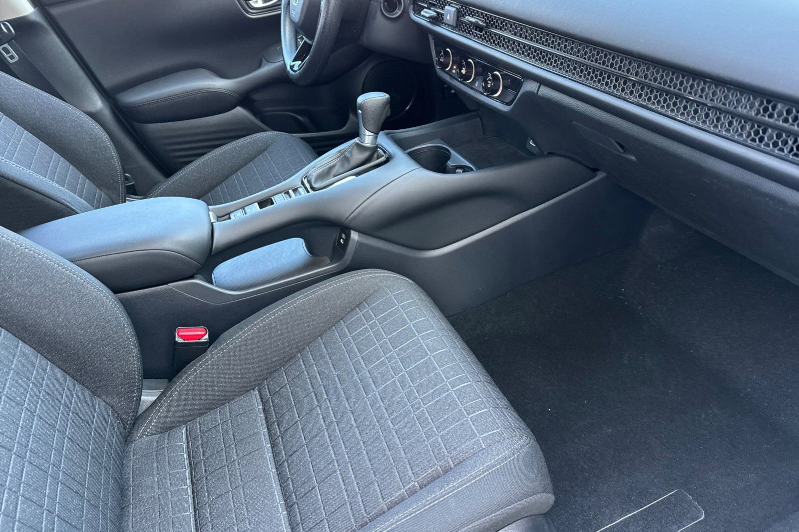 Certified 2024 Honda HR-V LX image 18