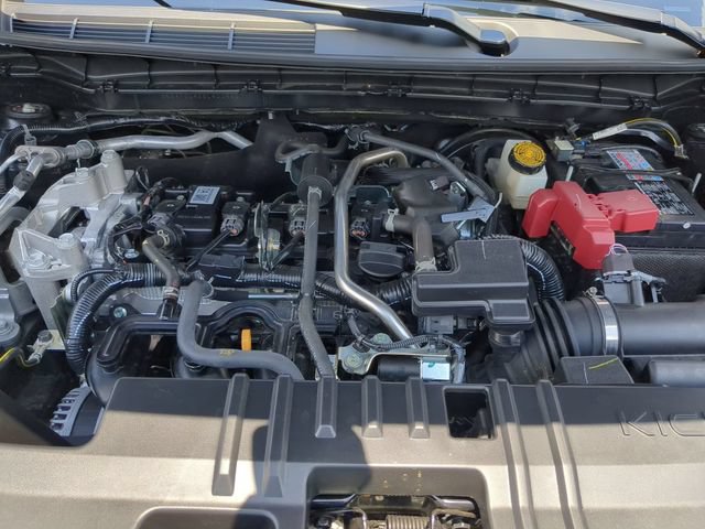 Certified 2025 Nissan Kicks SR FWD image 35