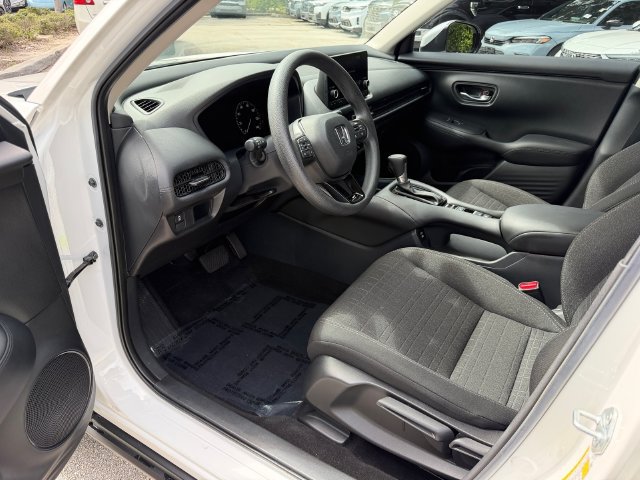 Used 2025 Honda HR-V LX image 12