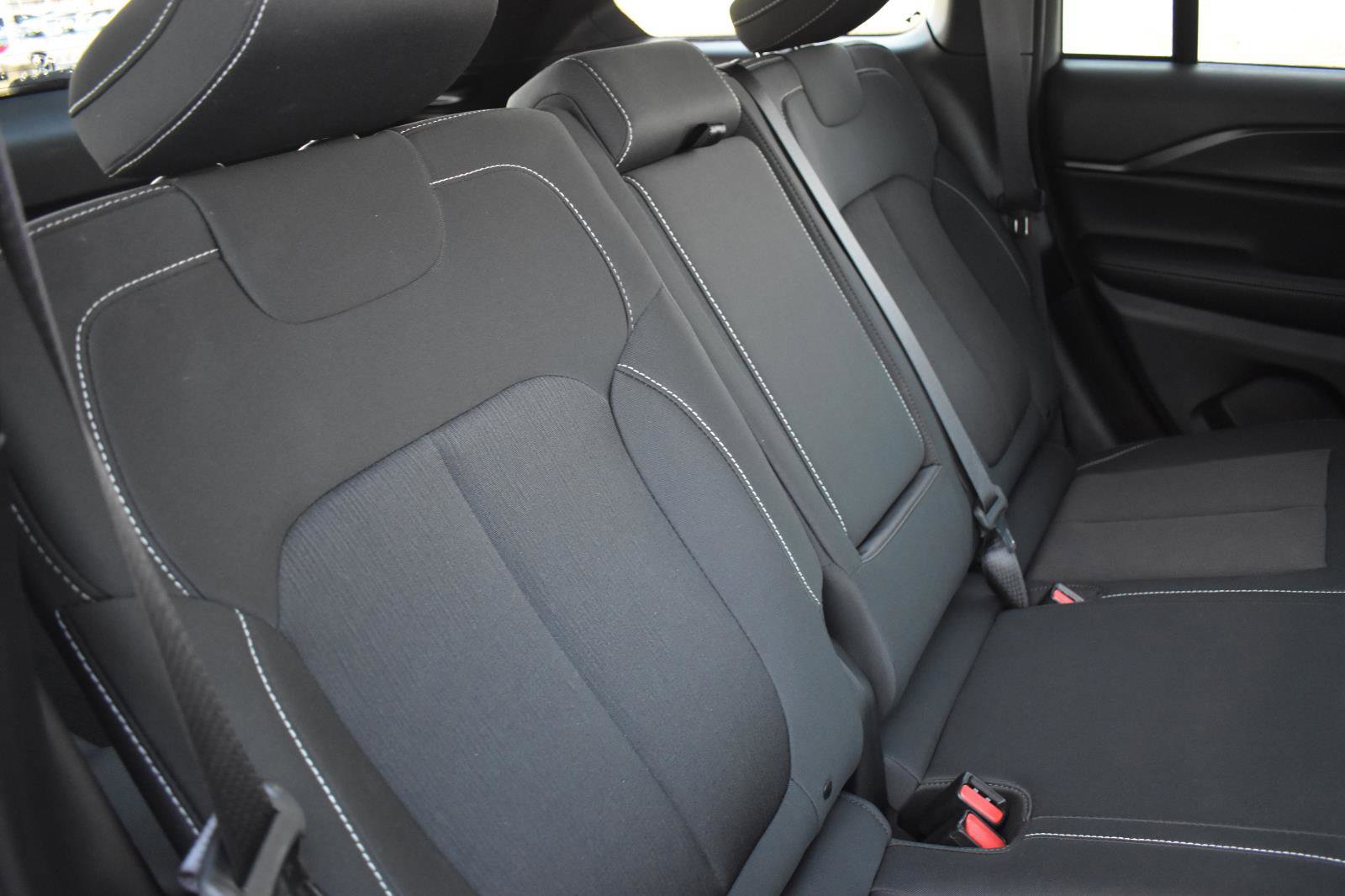 Used 2024 Jeep Grand Cherokee Laredo w/ Trailer Tow Package image 52