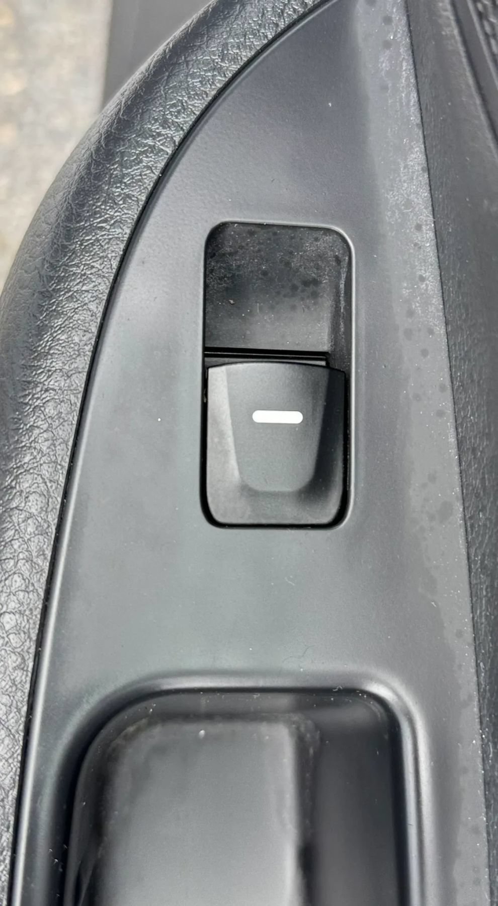 Used 2013 Hyundai Veloster RE:MIX Edition FWD image 29
