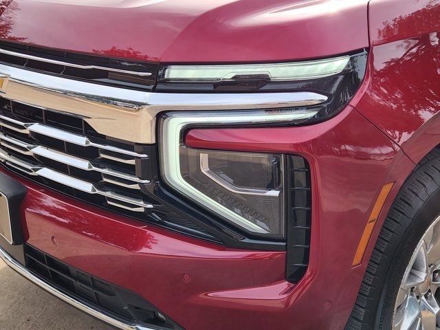 Used 2025 Chevrolet Suburban Premier image 16