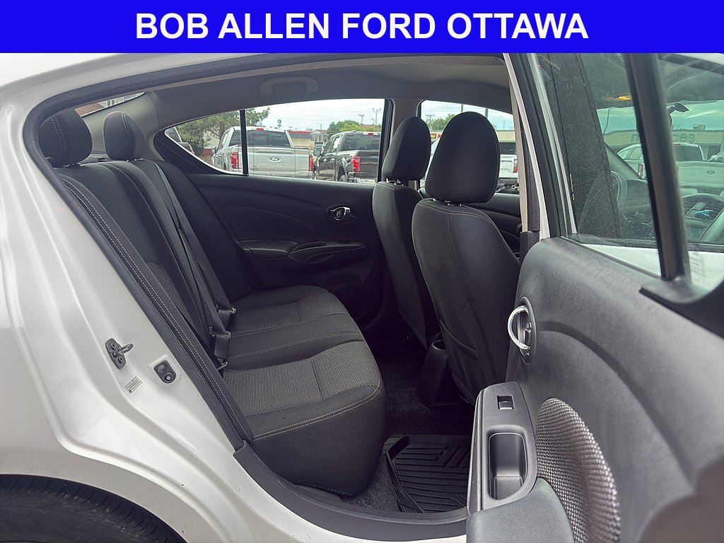 Used 2019 Nissan Versa SV FWD image 11