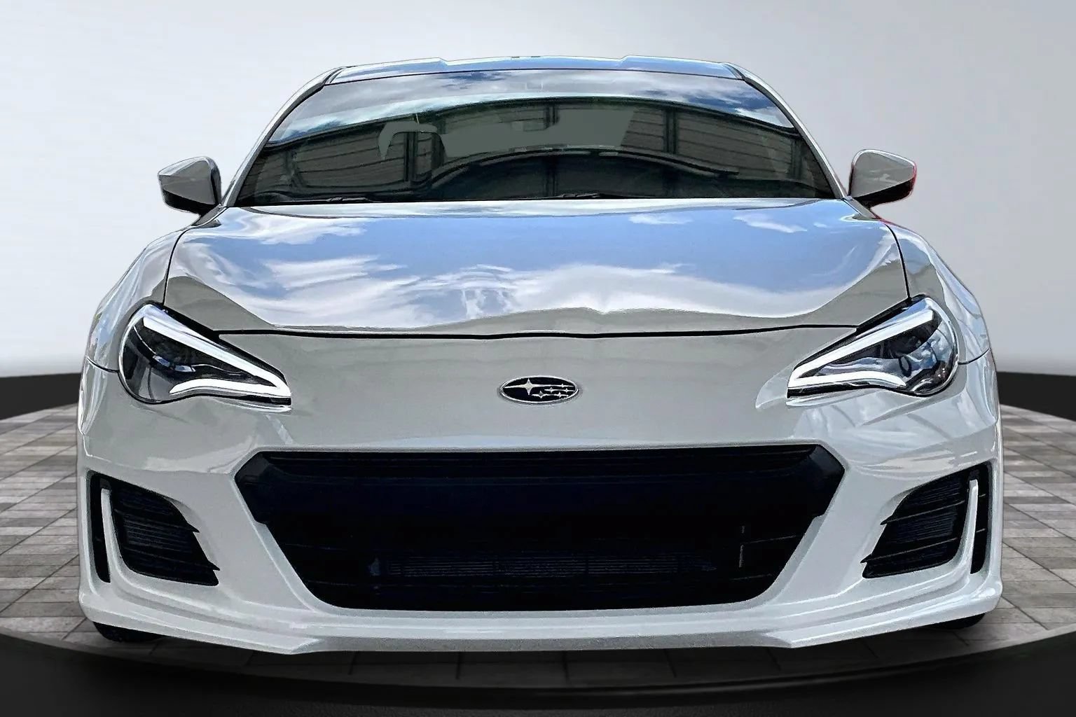 Used 2018 Subaru BRZ Premium w/ Popular Package #1 RWD image 2