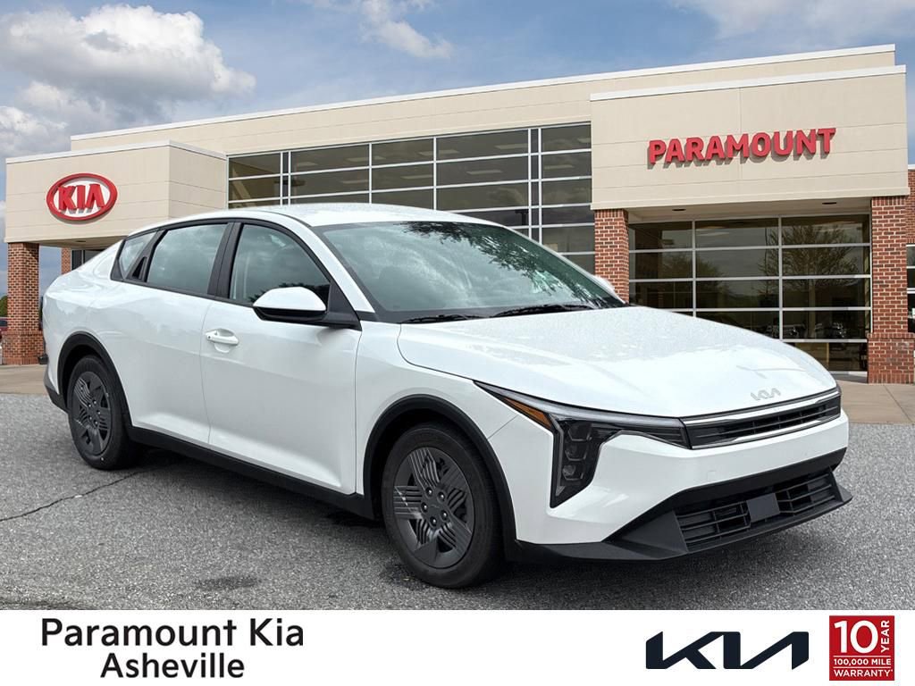 New 2025 Kia K4 LX