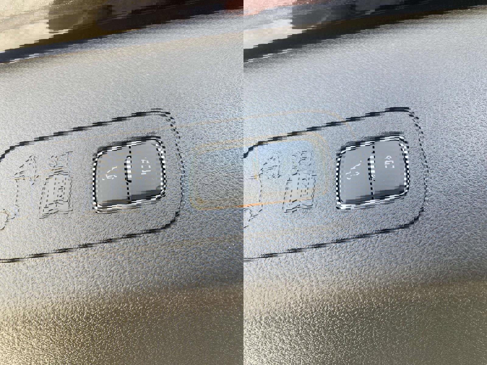 New 2025 Lincoln Aviator 2WD w/ Jet Appearance Package image 16