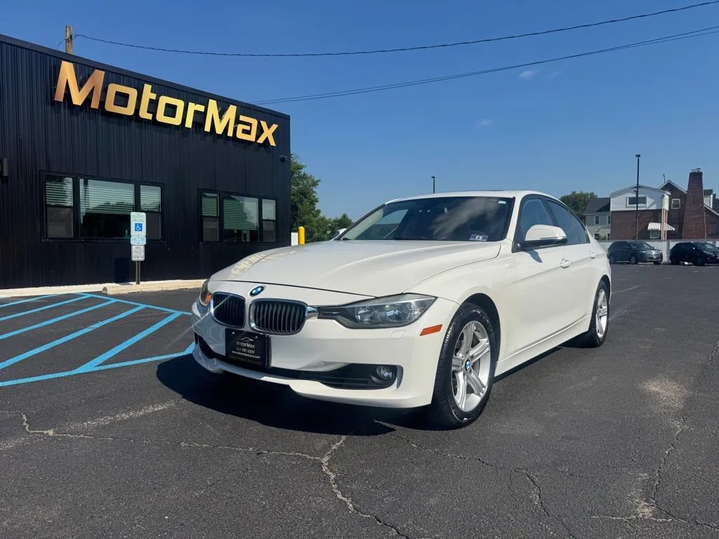 Used 2013 BMW 328i xDrive Sedan AWD/4WD image 1