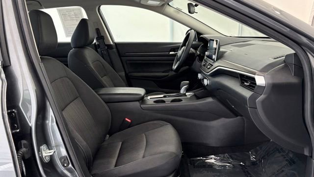 Used 2025 Nissan Altima 2.5 SV image 19