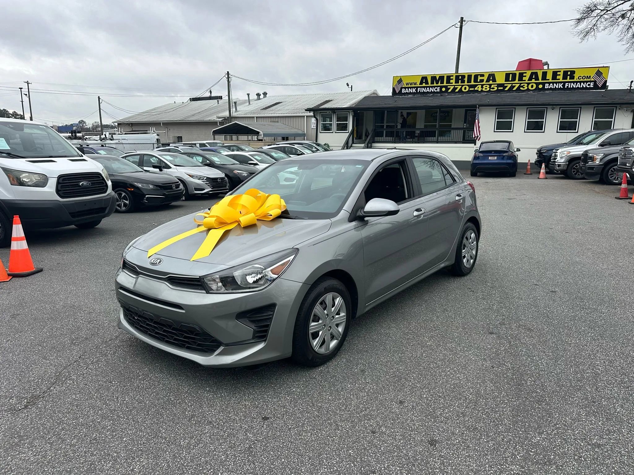 Used 2021 Kia Rio S image 1