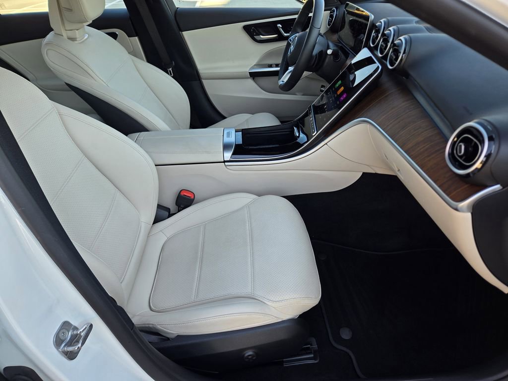Used 2025 Mercedes-Benz C 300 4MATIC Sedan image 18