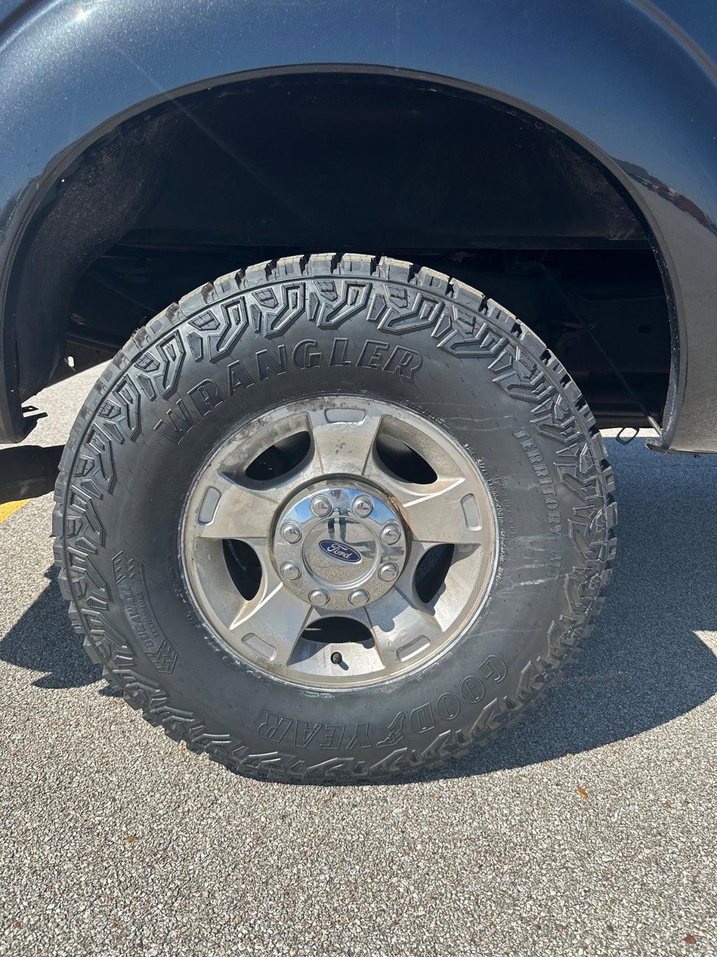 Used 2014 Ford F350 Lariat image 13