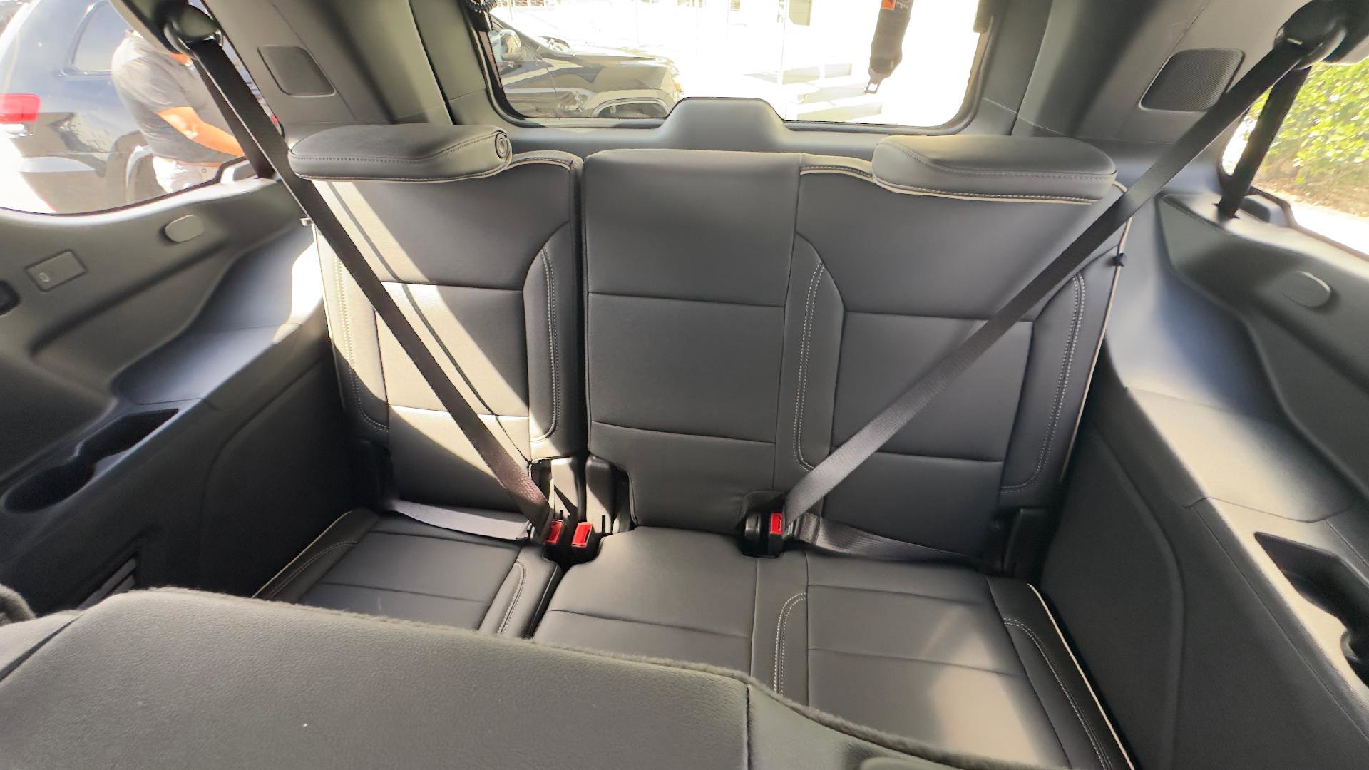 New 2026 GMC Yukon Elevation image 7