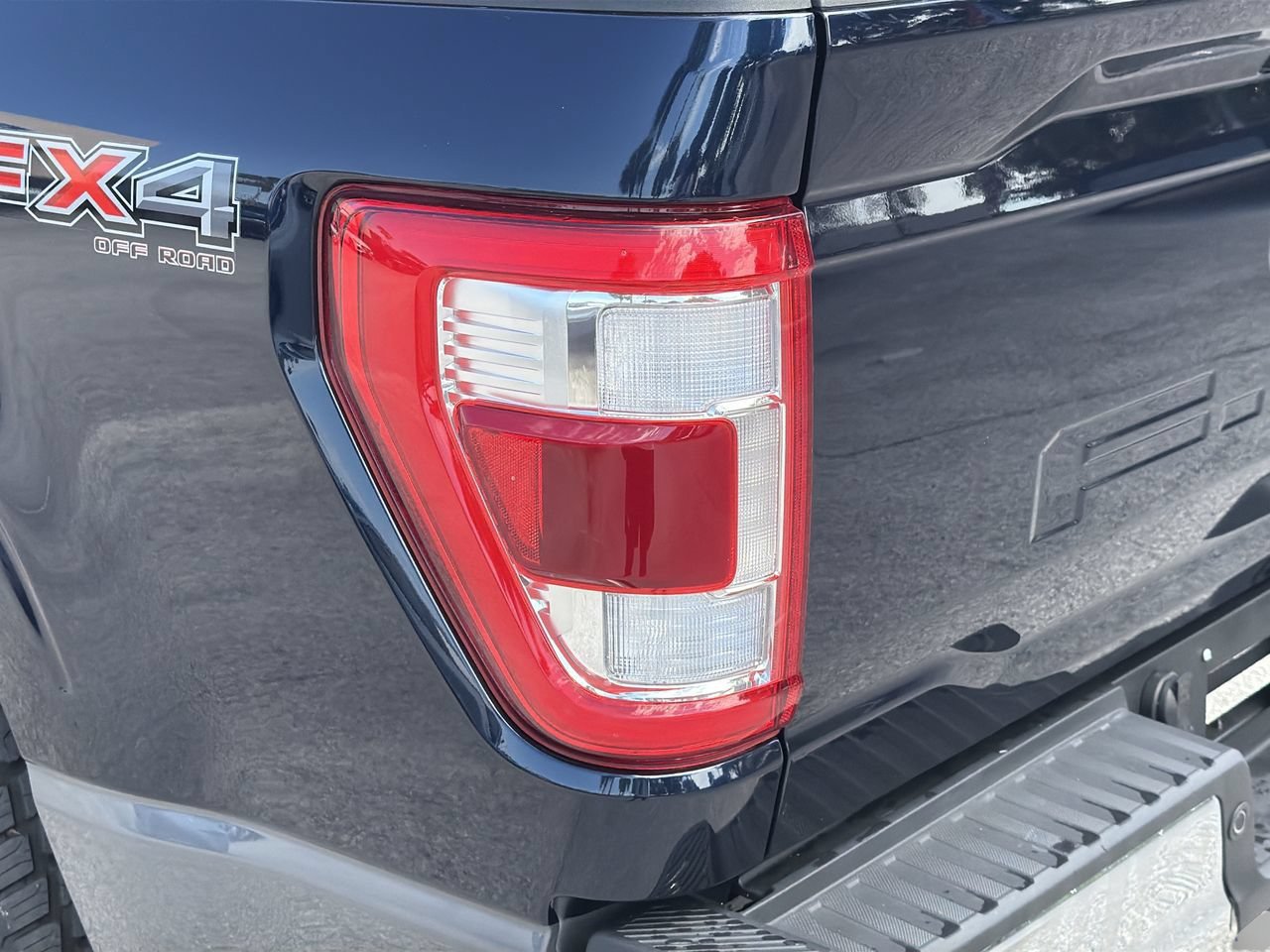 Certified 2023 Ford F150 Lariat w/ FX4 Off-Road Package AWD/4WD image 7