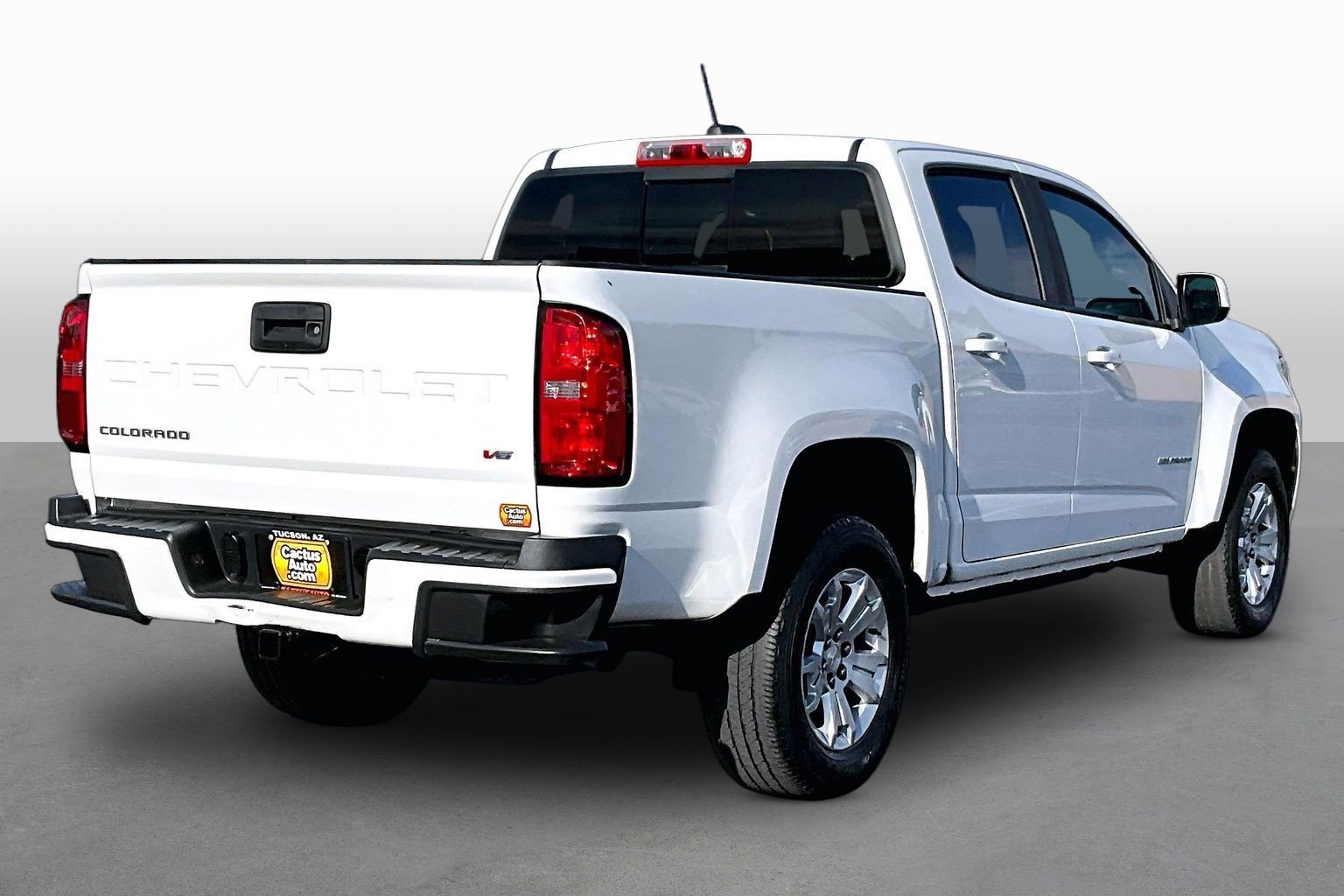 Used 2022 Chevrolet Colorado LT w/ Luxury Package RWD image 2