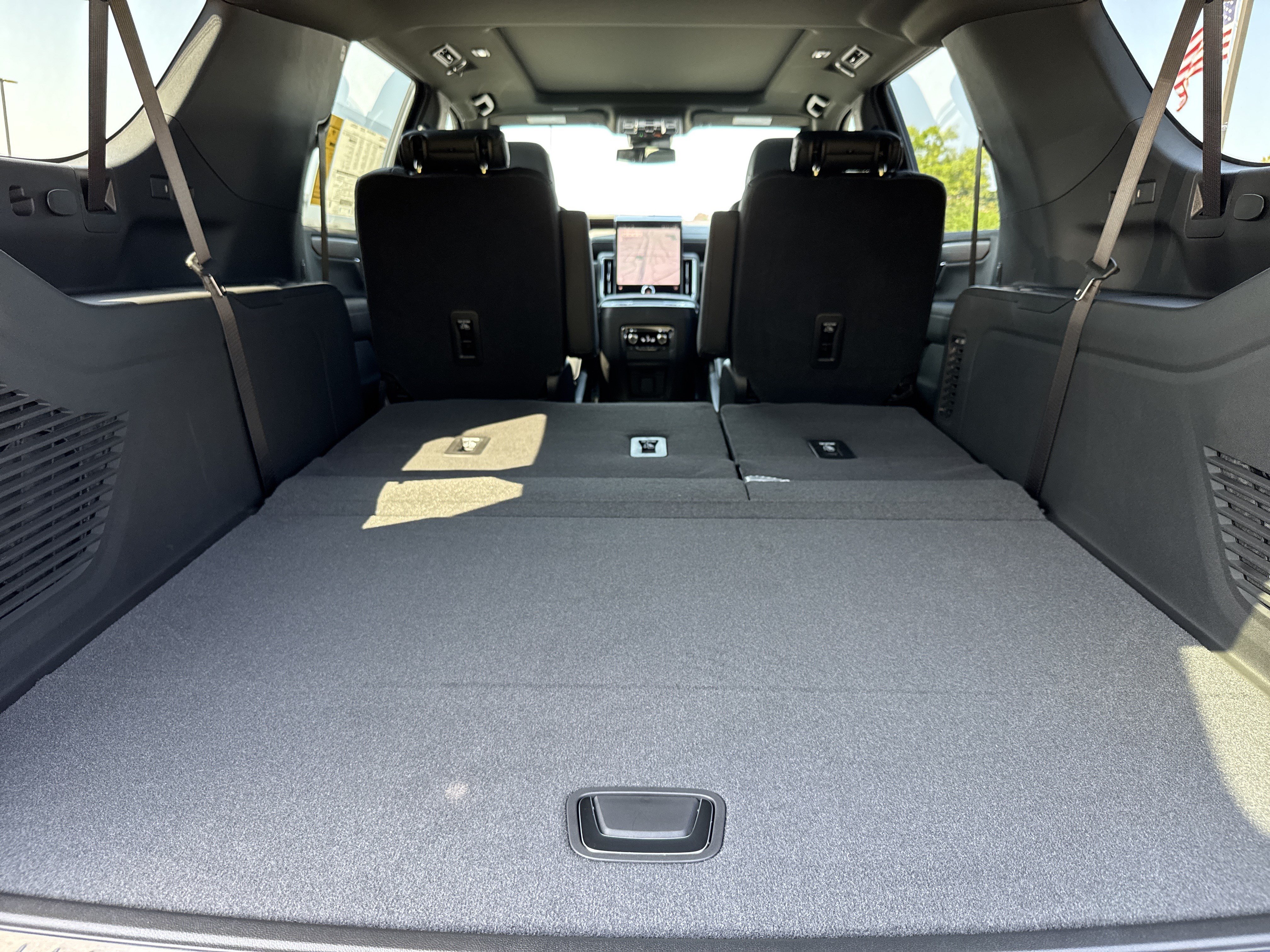 New 2026 GMC Yukon XL Denali w/ Sun & Power Step Package AWD/4WD image 36