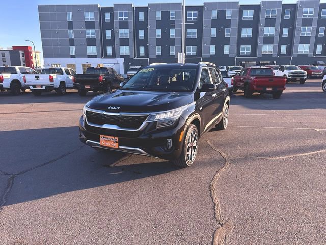 Used 2022 Kia Seltos SX w/ Sunroof Package image 1