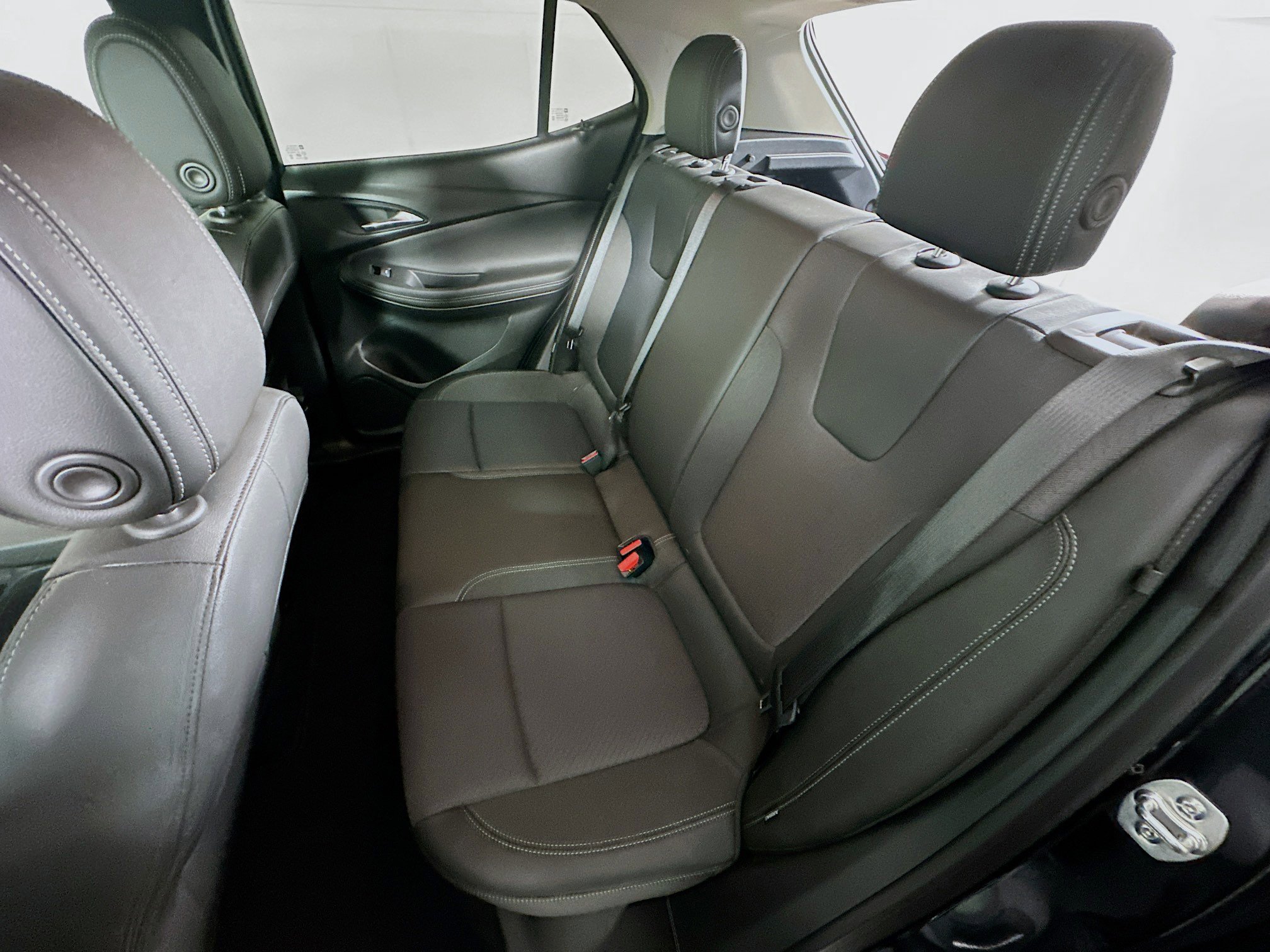 Used 2025 Buick Encore GX Preferred image 25