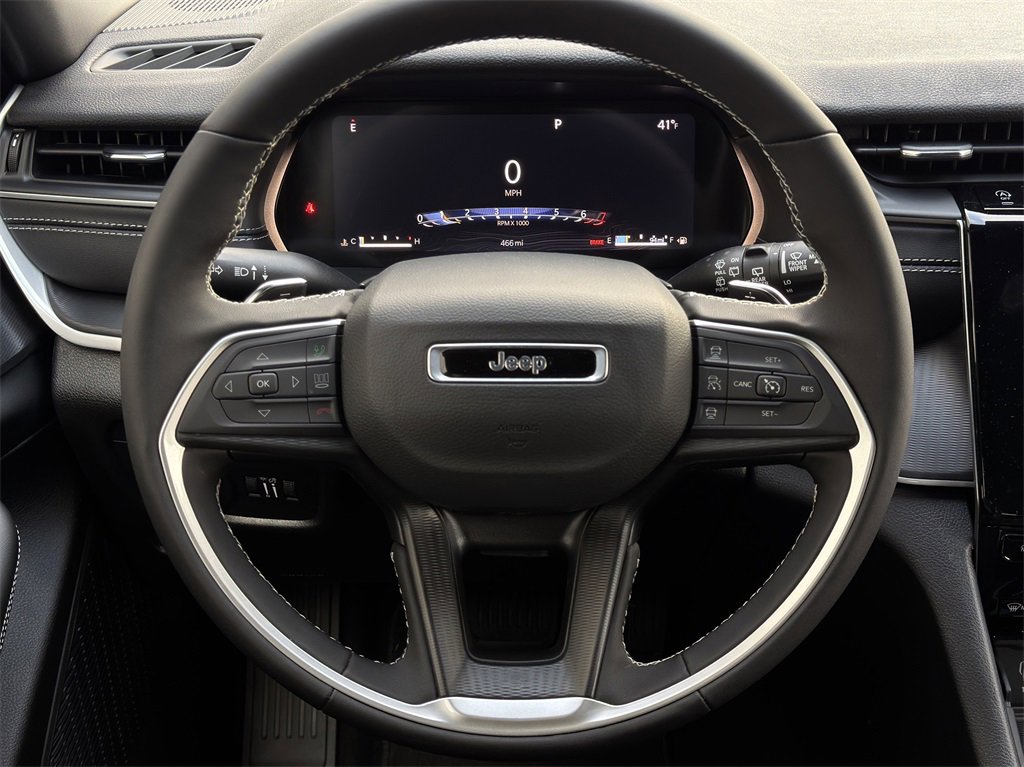 New 2025 Jeep Grand Cherokee L Altitude image 12