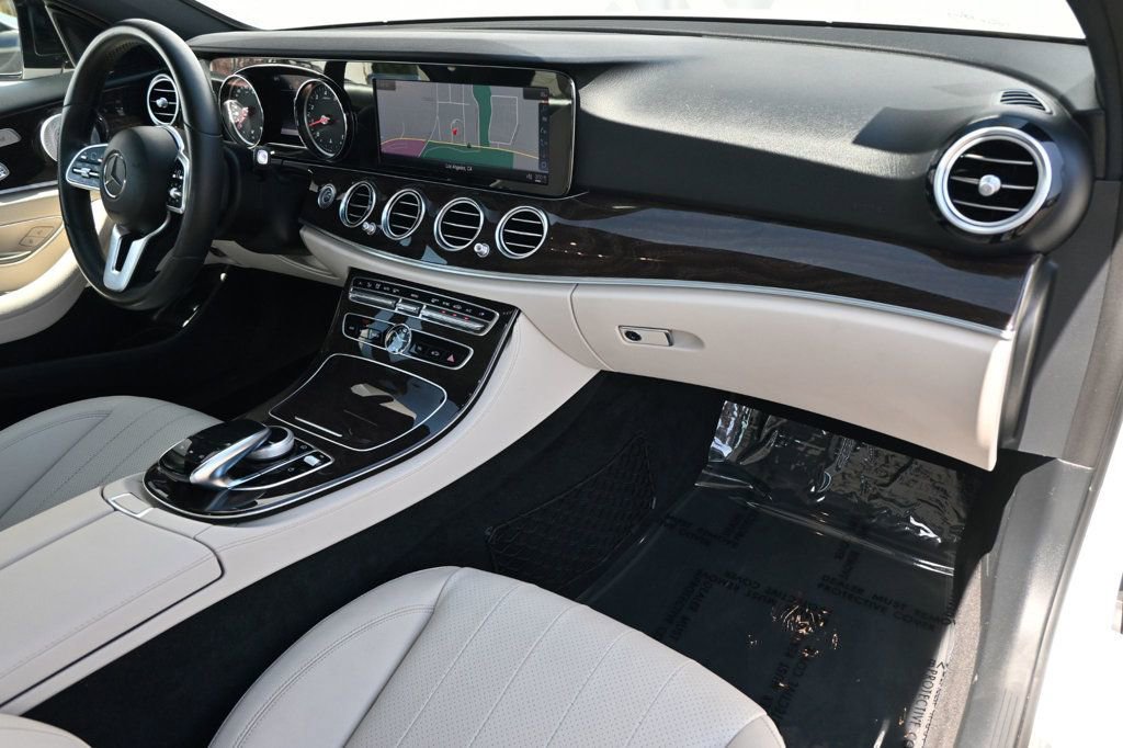 Used 2019 Mercedes-Benz E 300 image 9