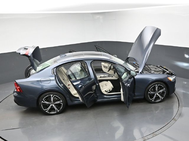 Certified 2024 Volvo S60 B5 Ultimate w/ Climate Package AWD/4WD image 48