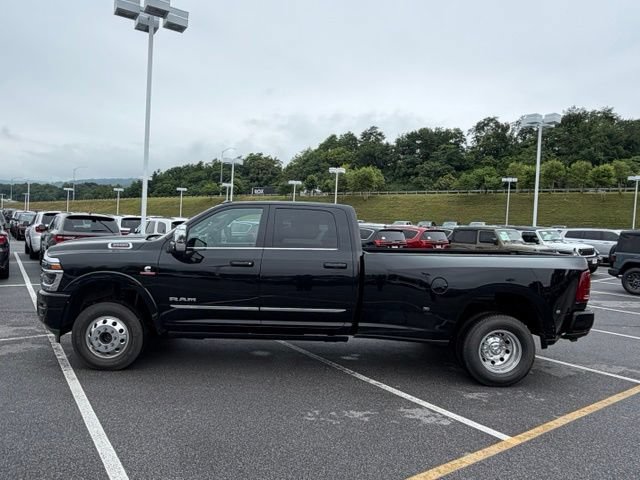 New 2026 RAM 3500 Limited AWD/4WD image 3