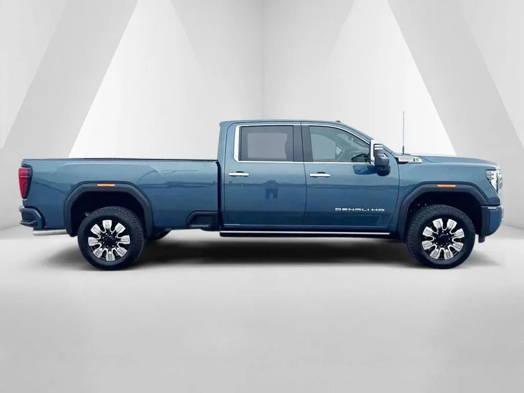New 2026 GMC Sierra 2500 Denali w/ Denali Reserve Package AWD/4WD image 8