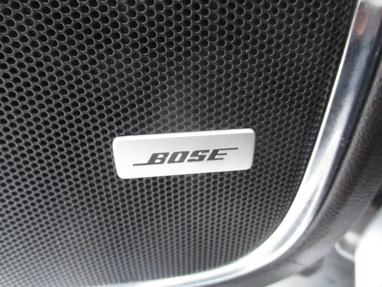 Used 2018 GMC Yukon XL SLE w/ SLE Value Package image 13