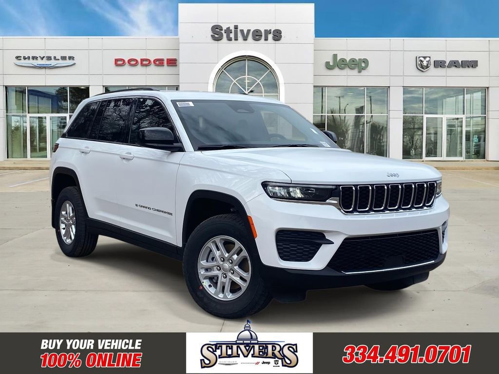 New 2025 Jeep Grand Cherokee Laredo w/ MOPAR Finishing Package