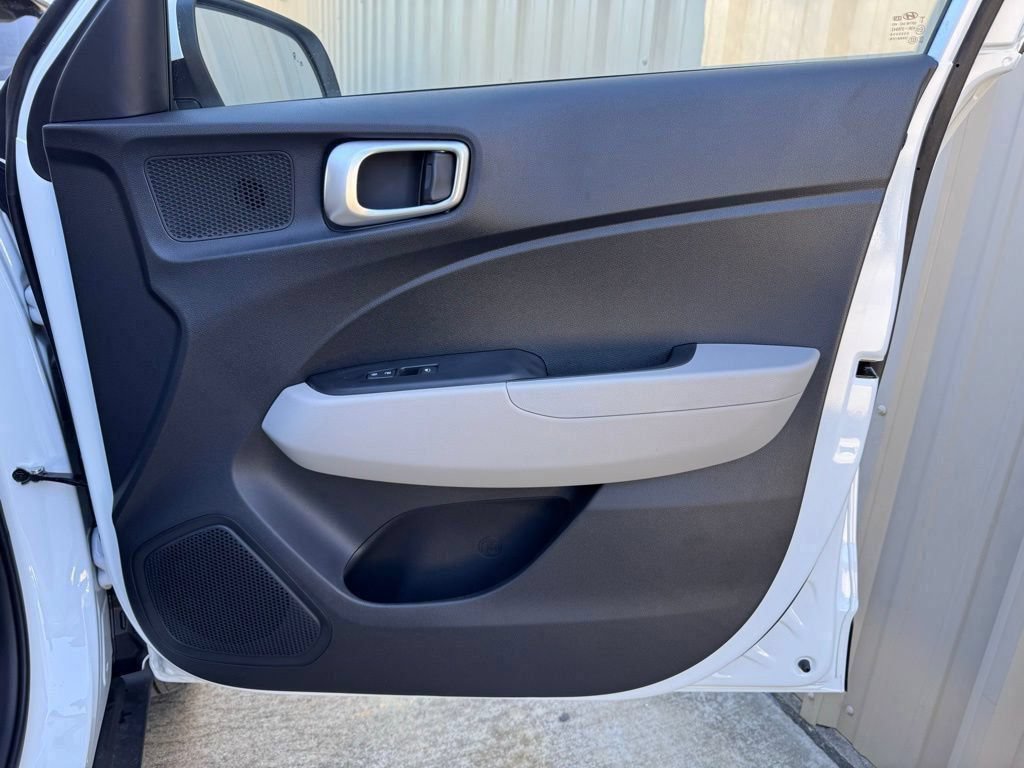 New 2026 Hyundai Venue SEL FWD image 19
