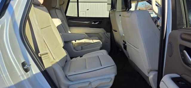 Used 2024 GMC Yukon Denali w/ Advanced Technology Package image 17