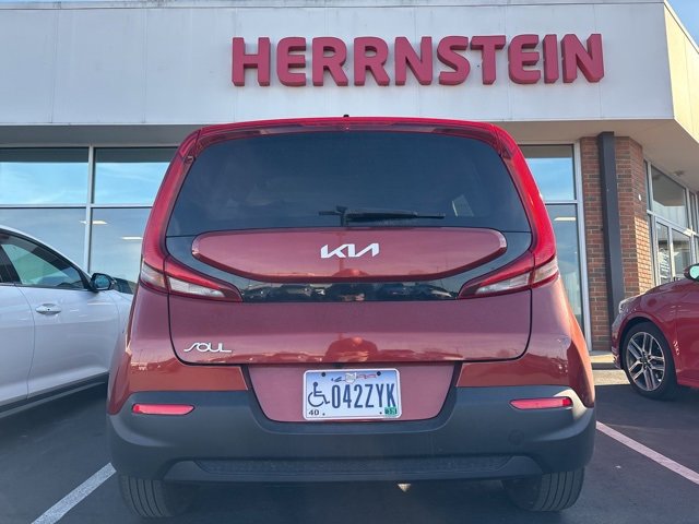 Used 2022 Kia Soul LX image 7