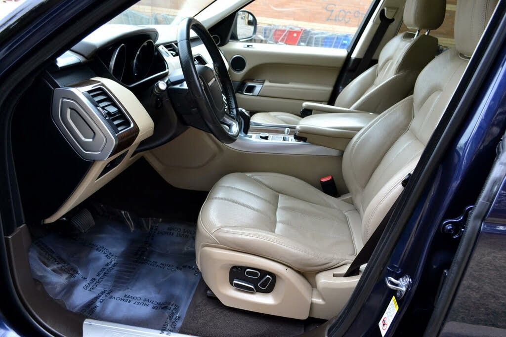 Used 2015 Land Rover Range Rover Sport HSE AWD/4WD image 28