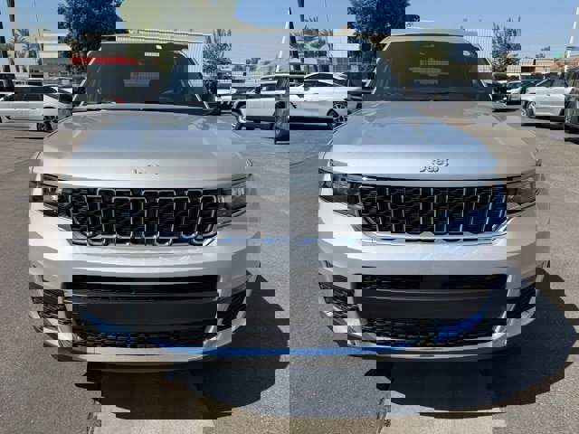 New 2025 Jeep Grand Cherokee L Limited w/ Trailer Tow Package